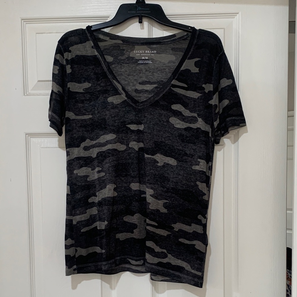 Lucky Brand Black and Gray Camouflage Tee